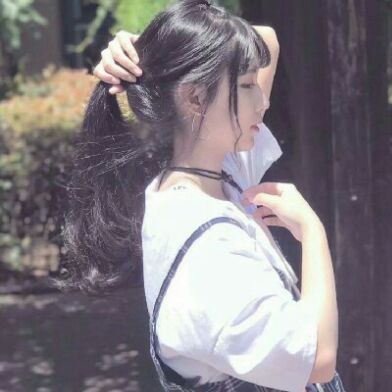 一只小魅影吖